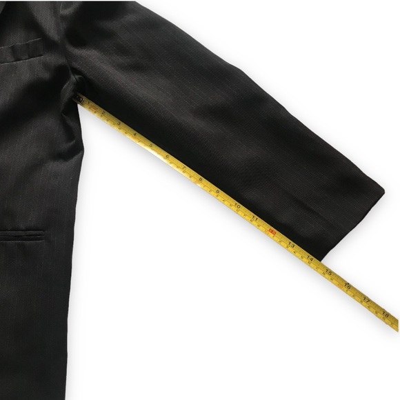 Arrow Black/Grey Pinstripe Blazer - Picture 9 of 10